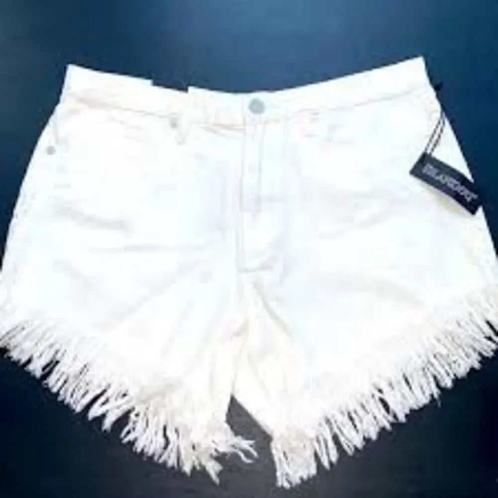 Blank NYC Size 25 In The Clouds White Denim Shorts Fringe Hem Festival Denim NWT